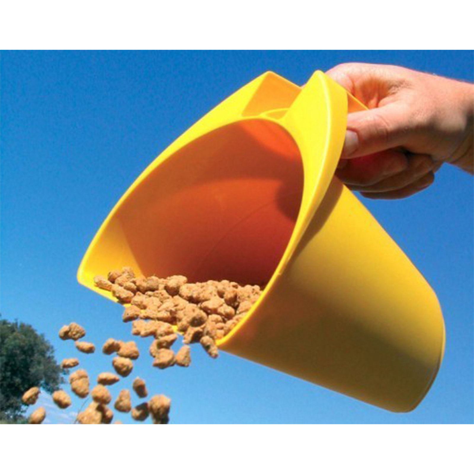 FeedMaxx Plastic Feed Scoops 0.5kg Horse Cattle Livestock Pet Food Dog